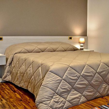 Guest House Margherita Albignasego Bagian luar foto